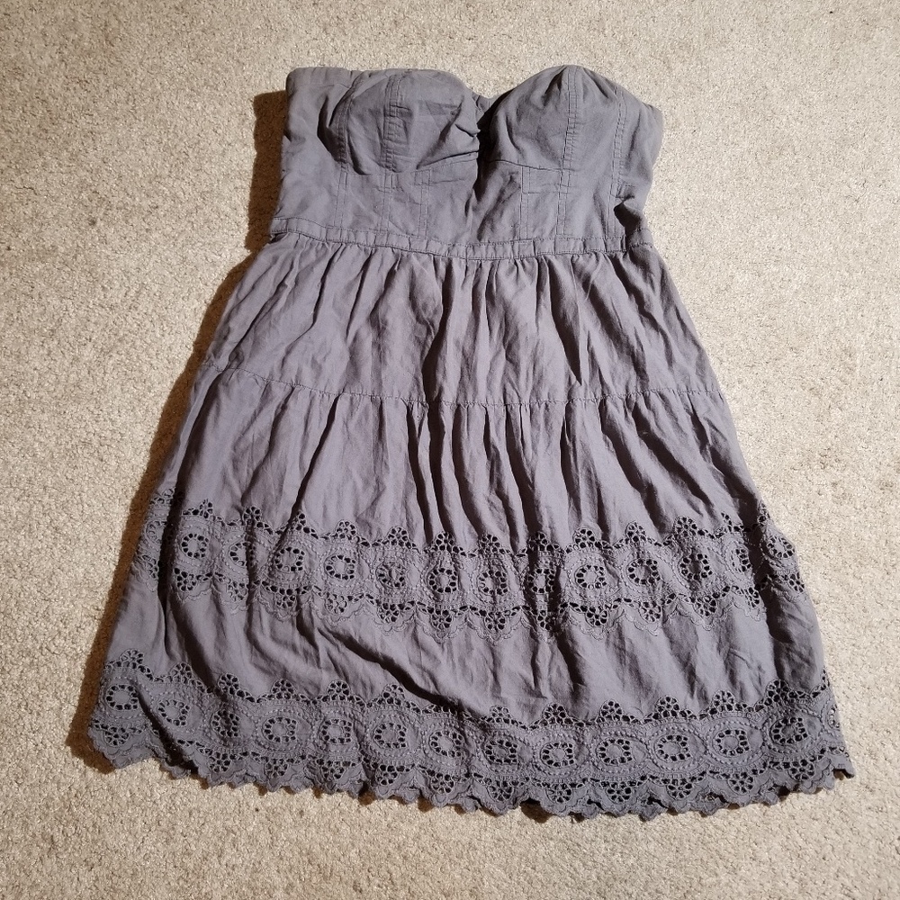 Gorgeous AE grey strapless dress